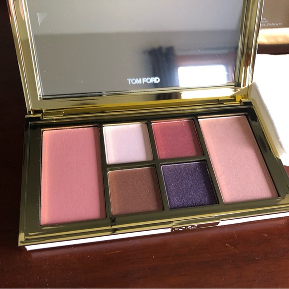 Tom Ford Soleil eye and cheek palette Violet Argente 04